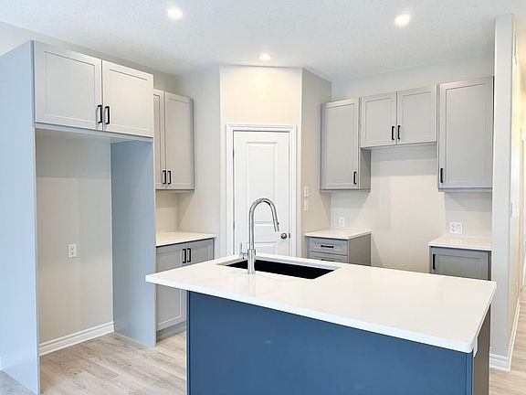 2nd image of 237 Heritage Park Dr