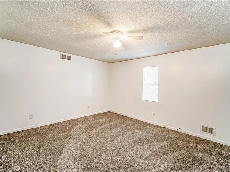 4355 E Paulding Dr #B — Photo 21