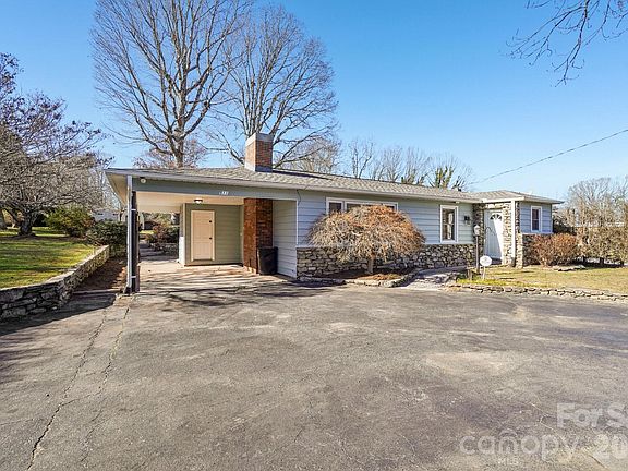 2nd image of 511 Oak Grove Rd