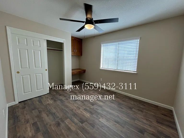 8449 N 8th St — Photo 14