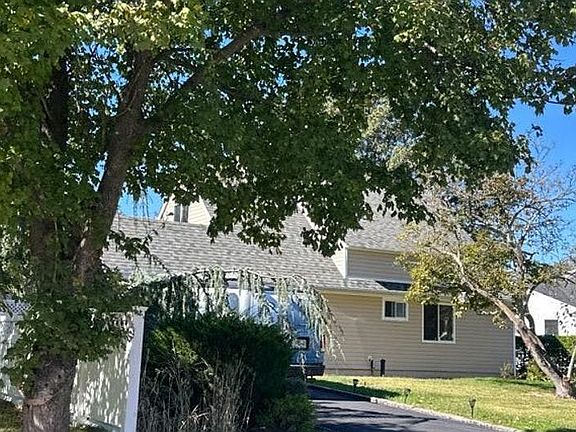 3rd image of 36 Atlas Ln