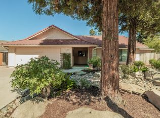 920 McKelvy Ave, Clovis, CA