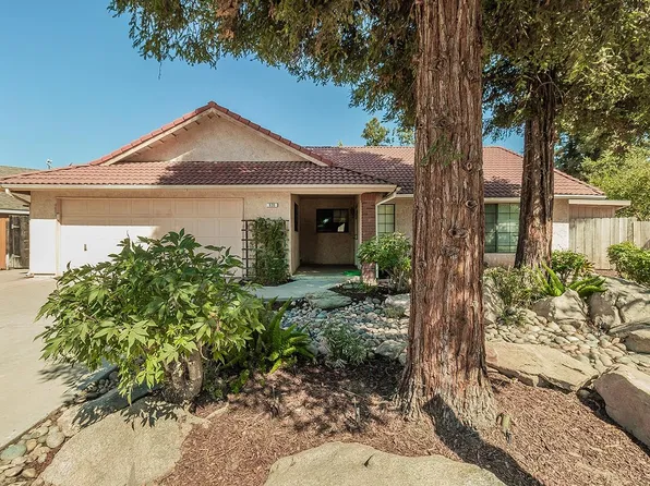 920 McKelvy Ave, Clovis, CA 93611