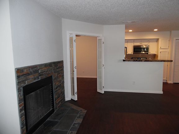 Bedroom/office to left