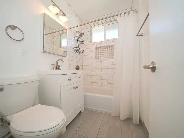 220 E Walnut Ave — Photo 17