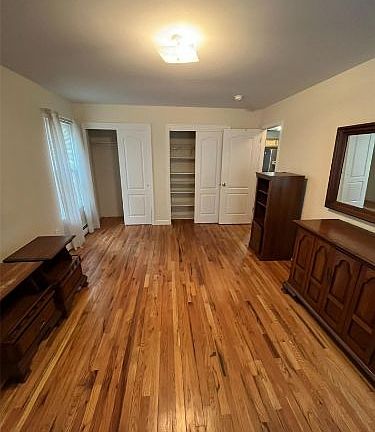 4th image of 399 Merrick Ave