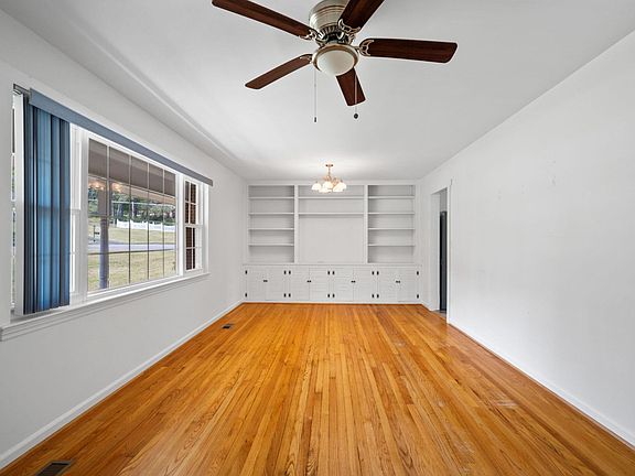 5th image of 6505 Pine Manor Dr
