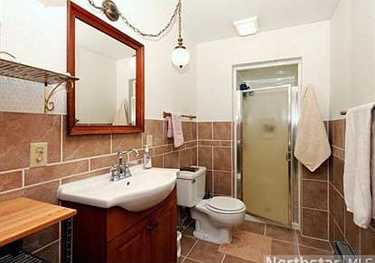 5th image of 2088 Cedar St