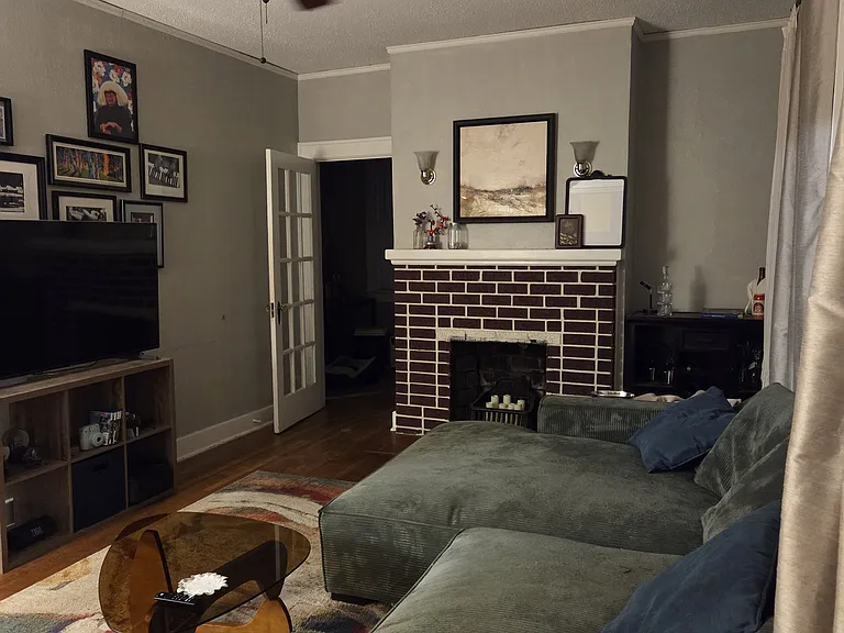 708 E 51st St — Photo 14