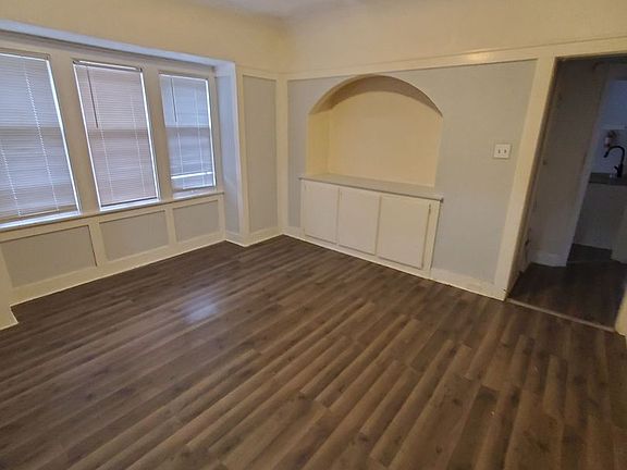 4th image of 3825-3827 N 10th St #3825