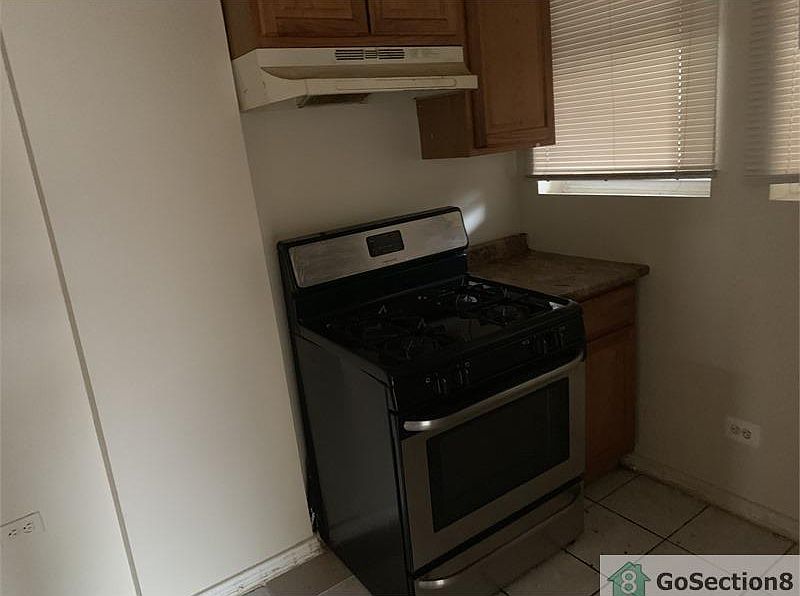 1st image of 4500 W Congress Pkwy APT 1