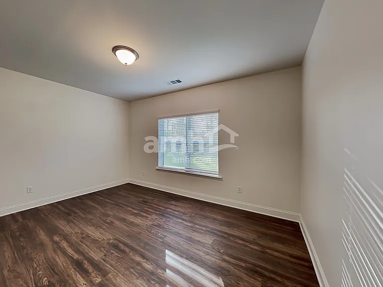 5275 Hudson Valley Dr — Photo 16