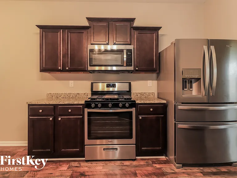 109 Caledonian Cir — Photo 9