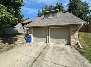 12 NE 62nd Pl, Gladstone, MO 64118