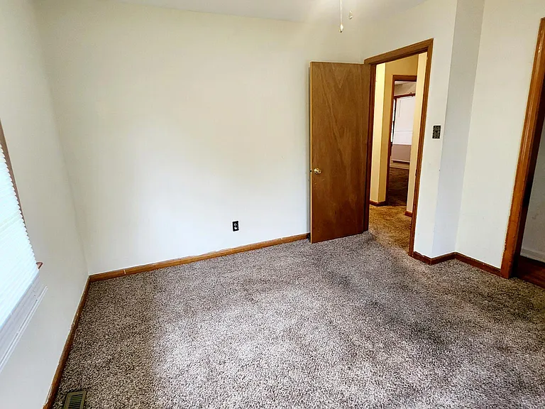 107 Grant St — Photo 9