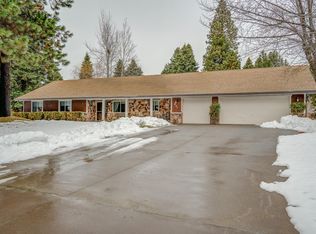 631 Skyview Rd, Mount Shasta, CA 96067