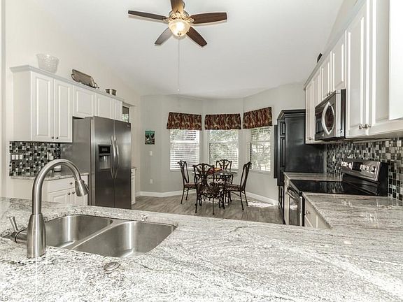 5th image of 28140 Donnavid Ct Unit 207