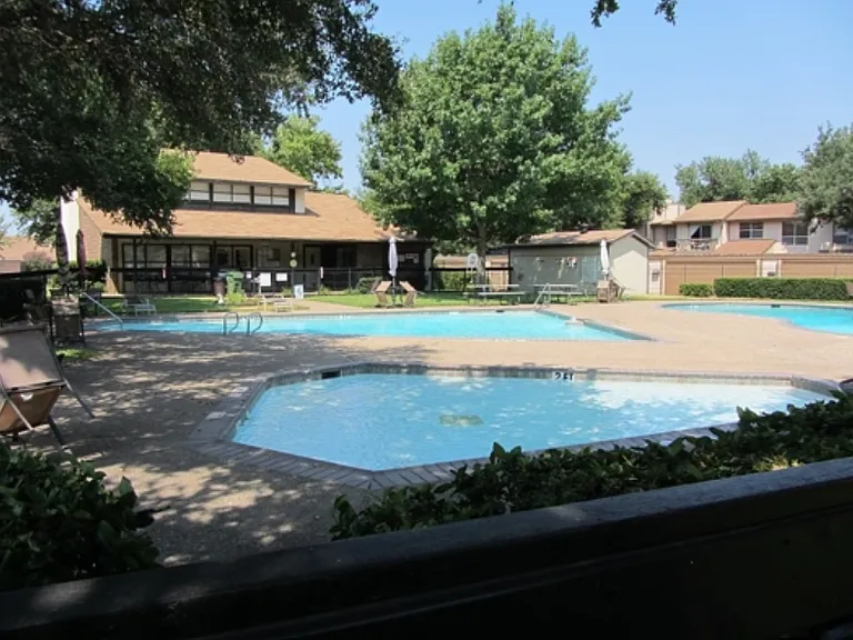 2001 Westkendal Ln — Photo 18