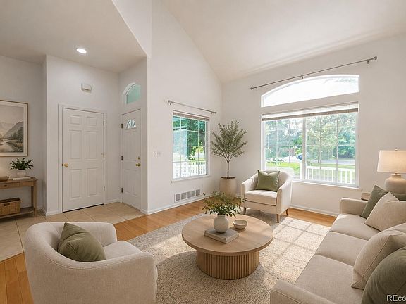 3rd image of 24 Lindenwood Circle