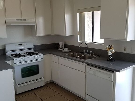 3rd image of 13801 Yukon Ave APT 06