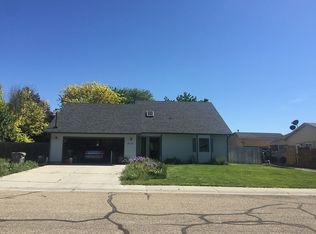 2115 Louisiana Dr, Nampa, ID 83686