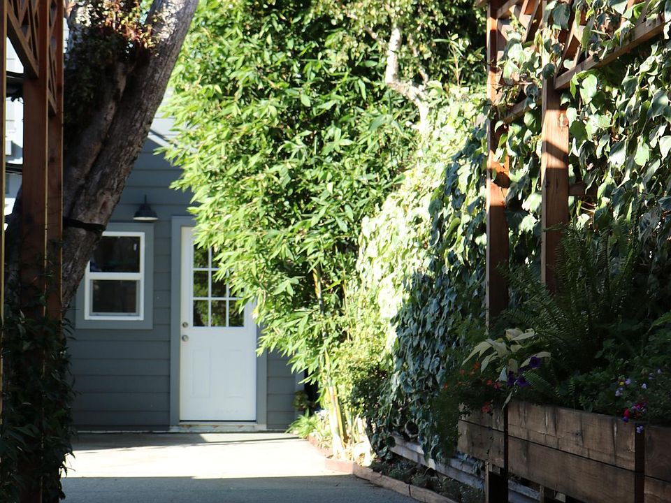 Pergula leading to entrance