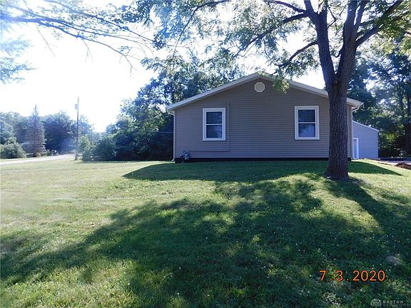 3rd image of 1212 Hollyhill Dr