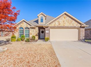 129 Holly St, Waxahachie, TX 75165