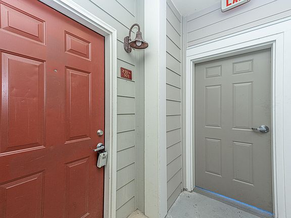 3rd image of 1984 Folly Rd APT B301