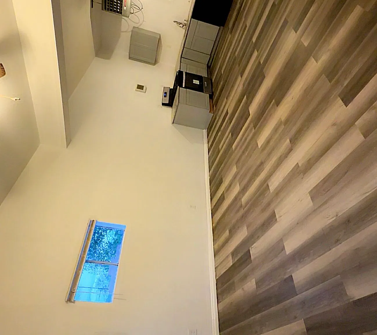 1215 Gallegos Ln — Photo 3
