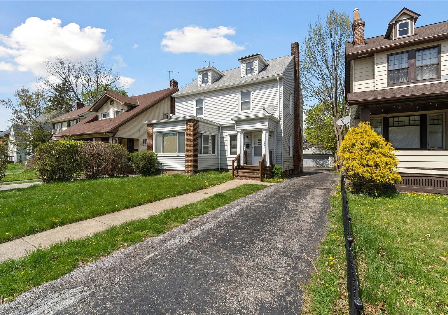 3361 Beechwood Ave — Photo 2