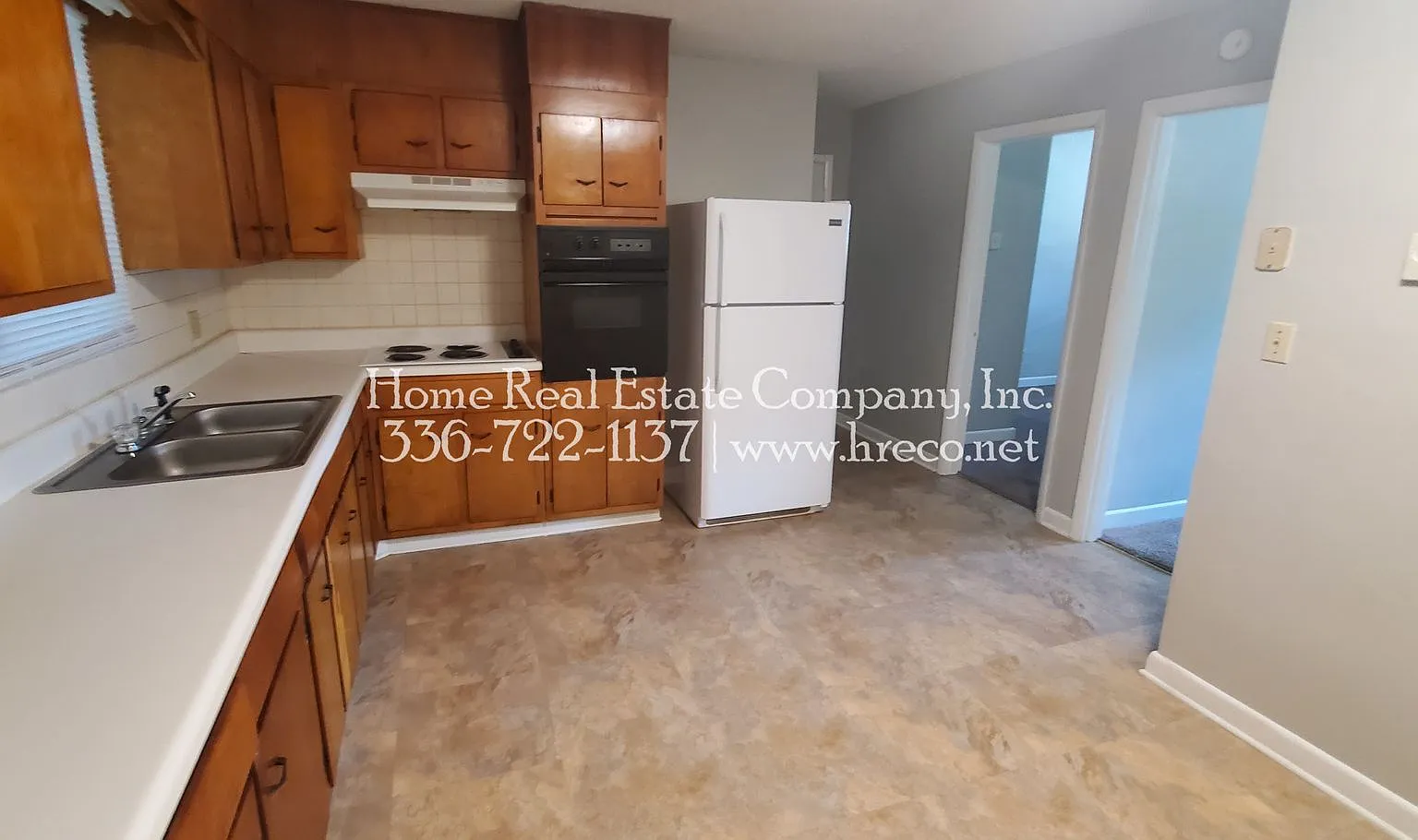 135 E Wall St — Photo 2