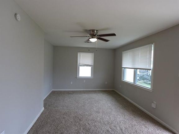 4th image of 606 Veterans Blvd
