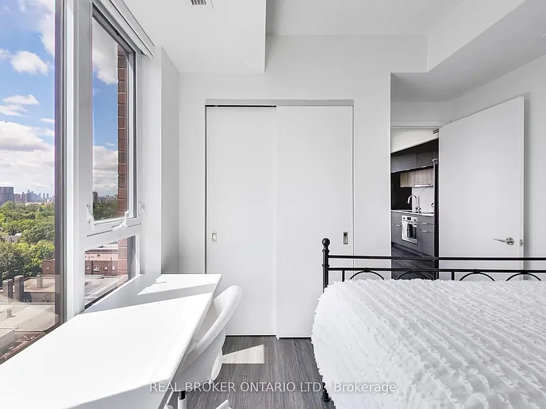185 Alberta Ave #1207 — Photo 17