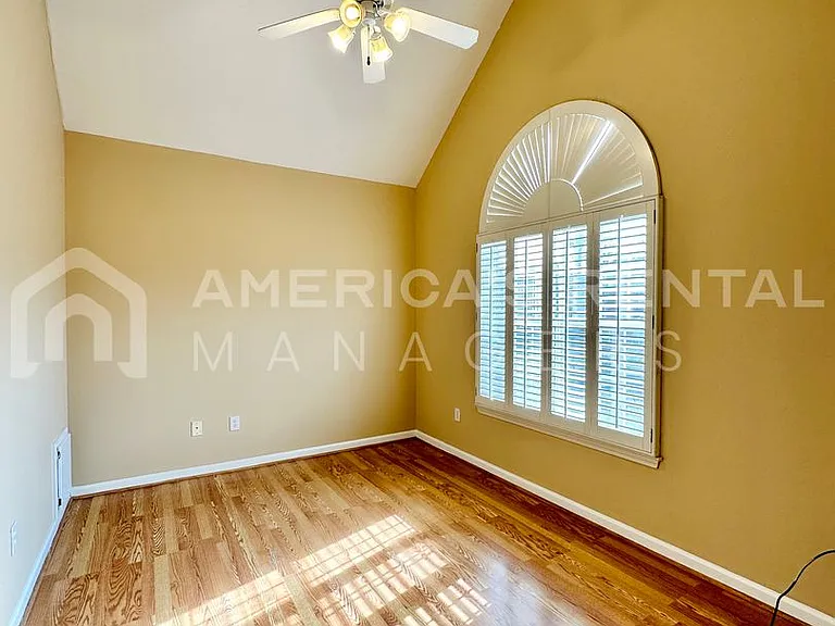 165 Rocky Ridge Dr — Photo 9