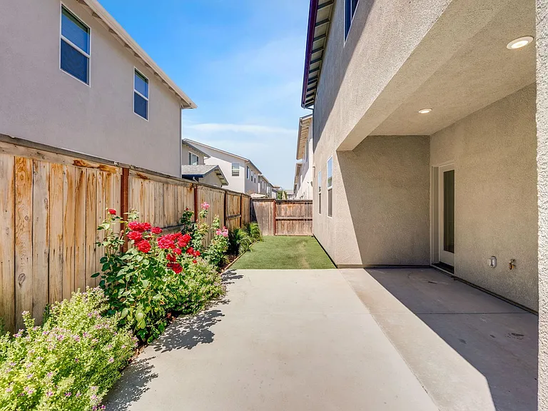 3012 Endsley Ave — Photo 45