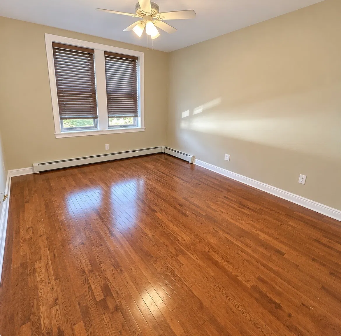128 Montgomery St — Photo 4