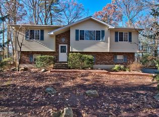 132 Ash Ln, Kunkletown, PA 18058