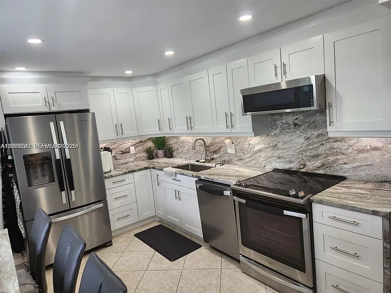 806 Cypress Grove Ln #403 — Photo 10