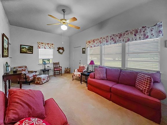 5th image of 135 Molina Dr