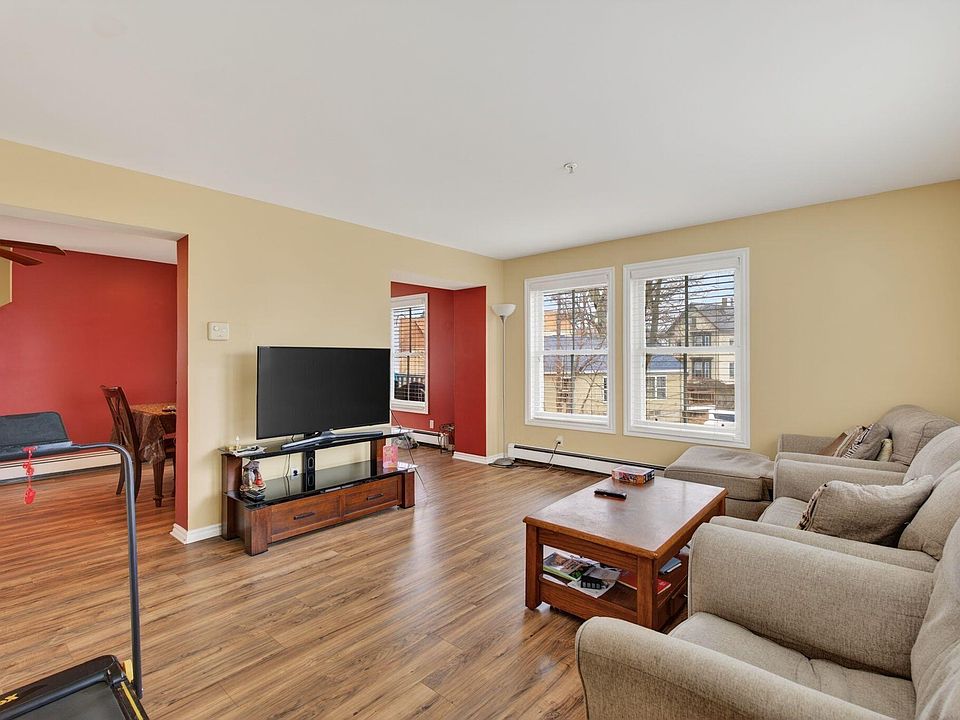 1st image of 17 King Street #3