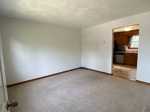 4th image of 24 Curve Rd #24