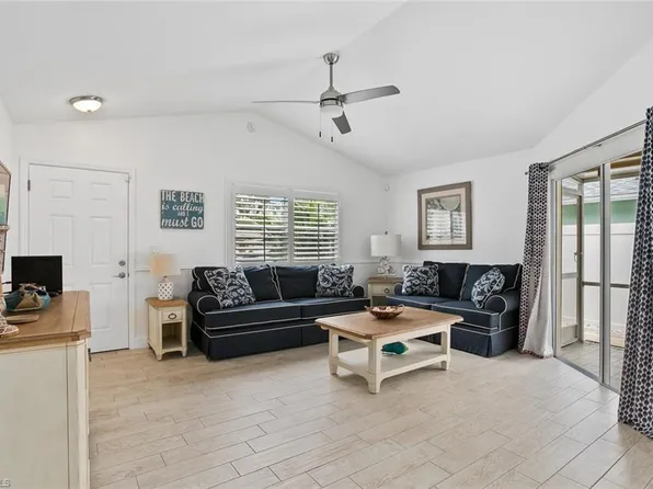 534 96th Ave N, Naples, FL 34108