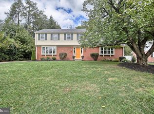 1417 Valley Rd, Lancaster, PA 17603