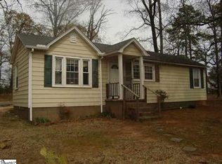 2 Huff Dr, Greenville, SC 29611