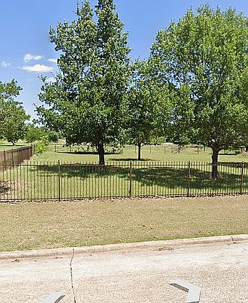 3rd image of 615 Pecan Creek Dr