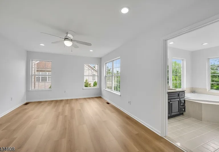 63 Albert Ct — Photo 16
