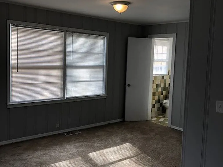 113 19th Ave NW — Photo 3