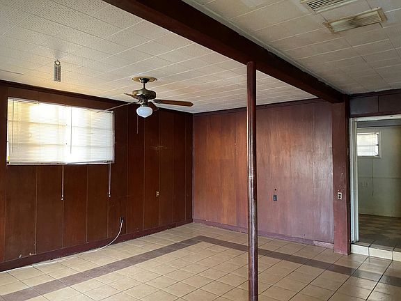 4th image of 958 Mikael Ave