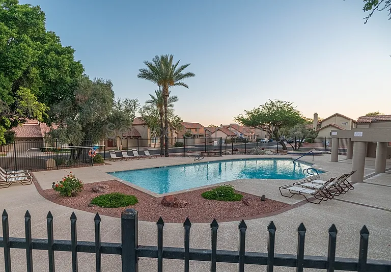 3801 E Orchid Ln — Photo 24